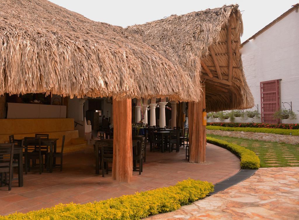 Hotel Santa Barbara Colonial - سانتا في دي أنتيوكيا المظهر الخارجي الصورة