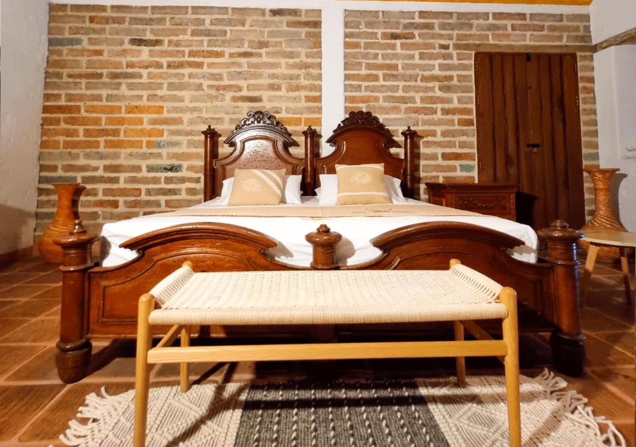 Hotel Santa Barbara Colonial - سانتا في دي أنتيوكيا المظهر الخارجي الصورة