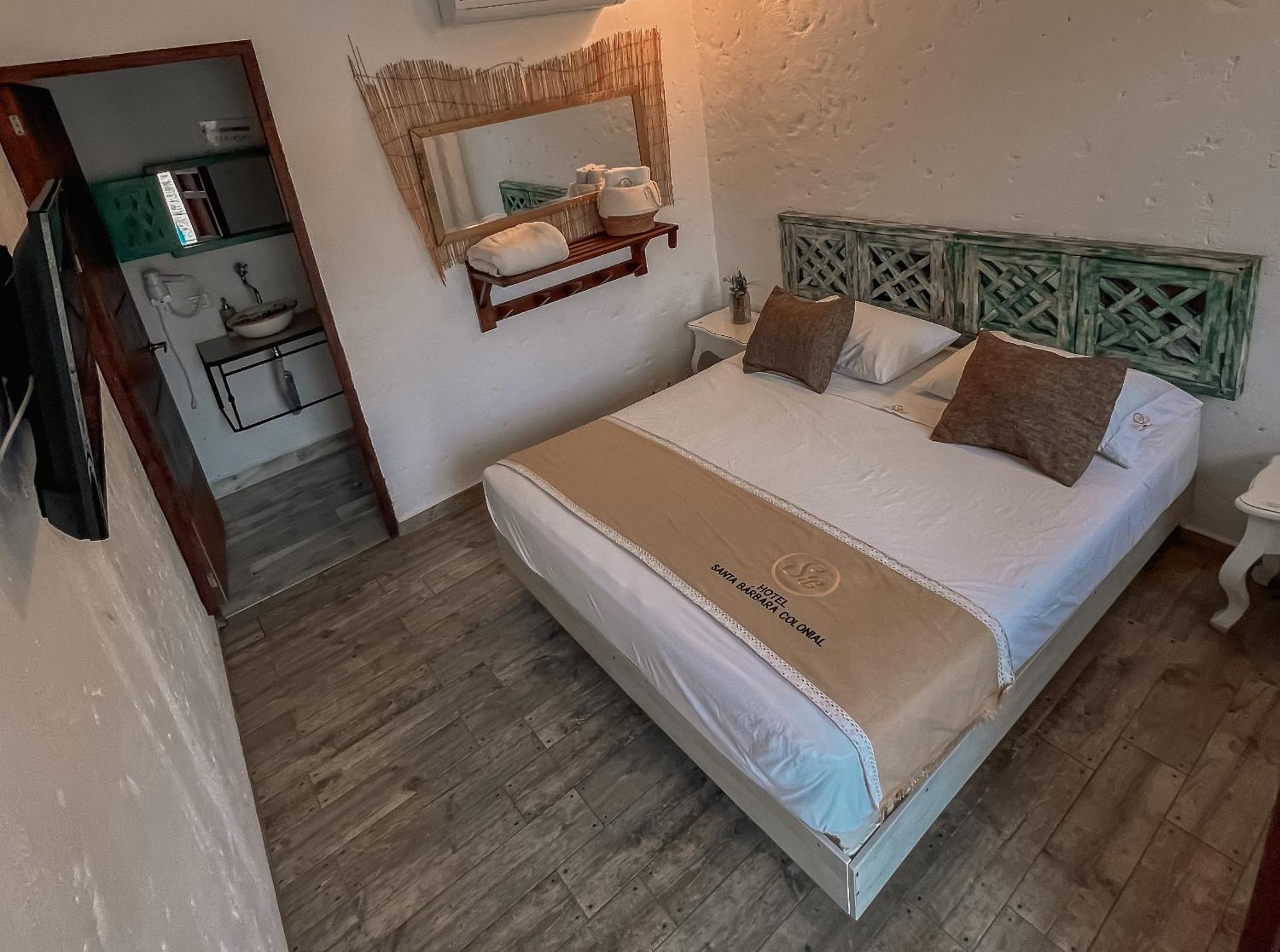 Hotel Santa Barbara Colonial - سانتا في دي أنتيوكيا المظهر الخارجي الصورة